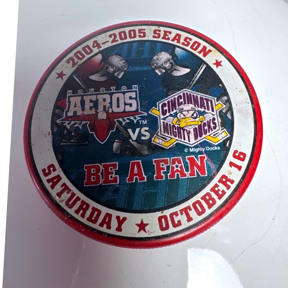 InGlasCo Hockey Puck Houston Aeros vs Cincinnati Mighty Ducks Red Good 2004 AHL